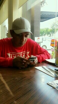 LeonovSemmi's profile picture. 