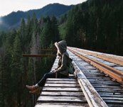 Мы стоим всместе и падаем вместе
