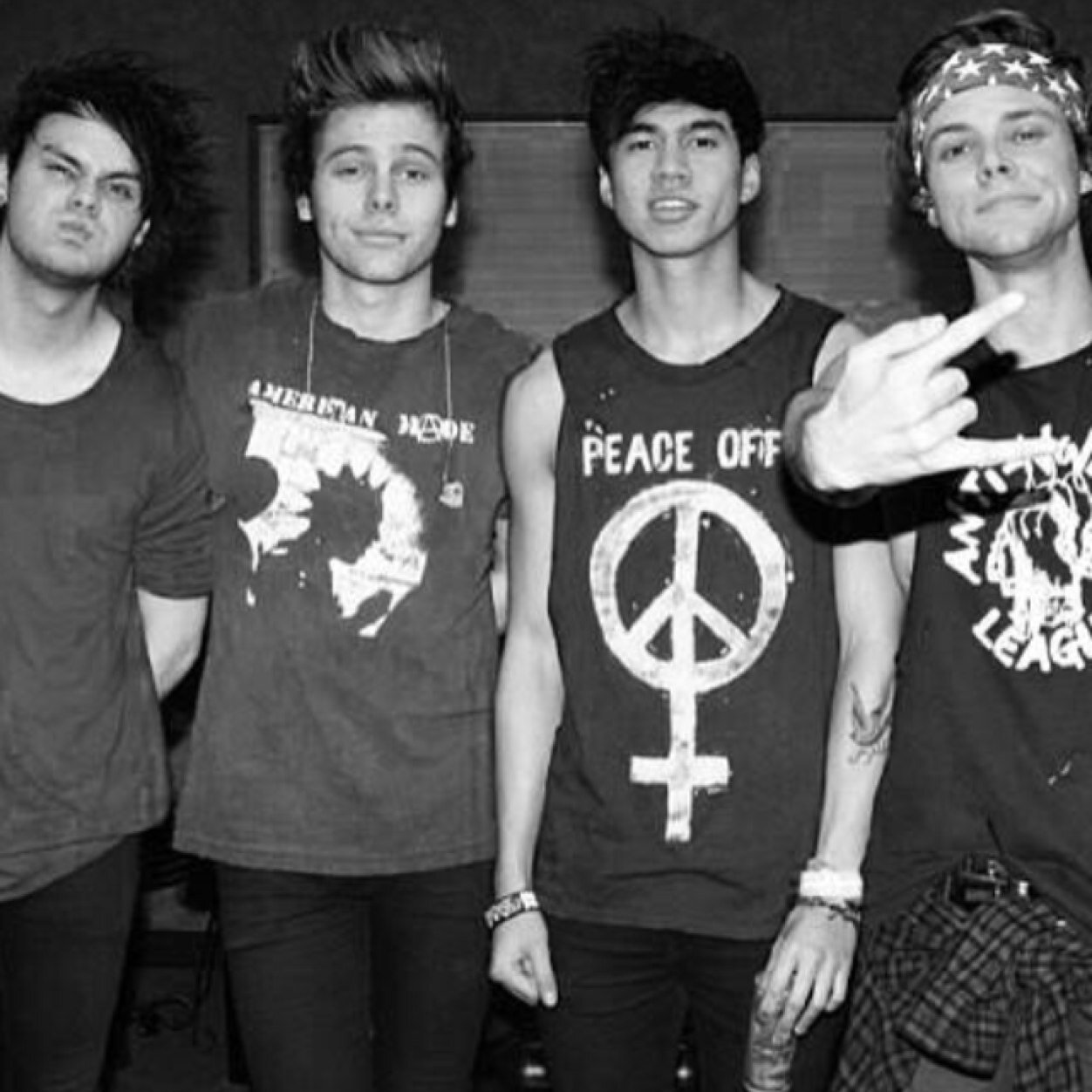 https://t.co/OrvBf790oC PLS RT TYSM :) xx @xjusteviex - main account. I follow back :)