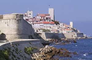 Antibes - The Jewel of the Cote D'Azur. Apartment in the old town of Antibes,to let - reasonable rates - DM me for more.