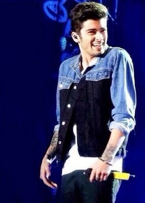 bitchestwittha's profile picture. 