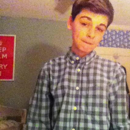 Hello my name is Tom I'm 14 , music and football is life and I usually follow back. Southampton FC for life , come on England!