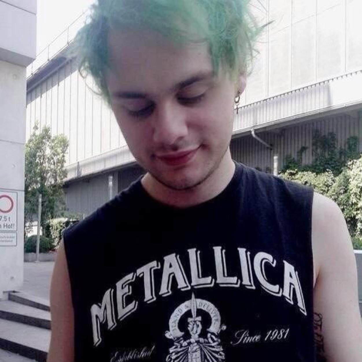 {@notpunkcaI}