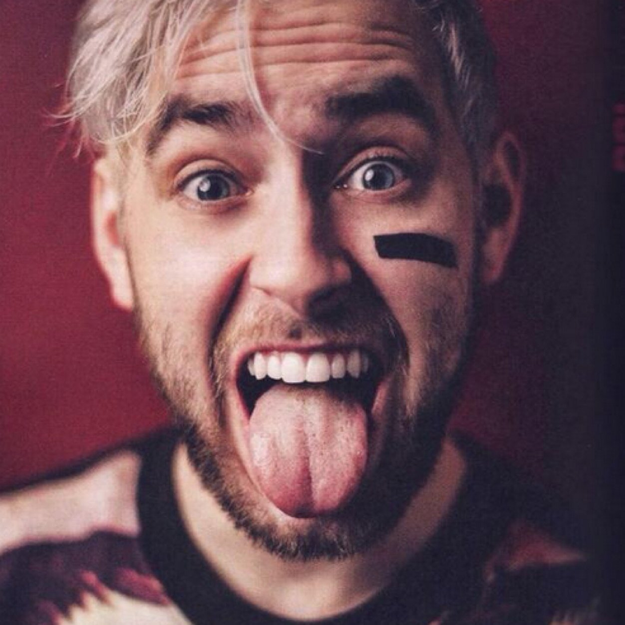 free follow from @youmeatamyy bc you're fab ily