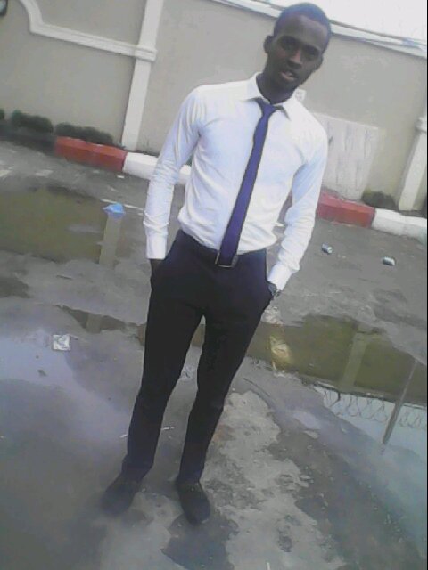 100% Gooner...#Arsenal all the Way