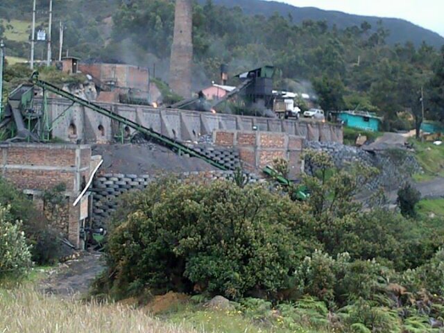 Empresa productora comercializadora de carbones y coque metalurgico para fundiciones y secado