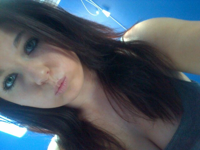 16 years of age, DOB: 9/1/98 love to have fun ;)