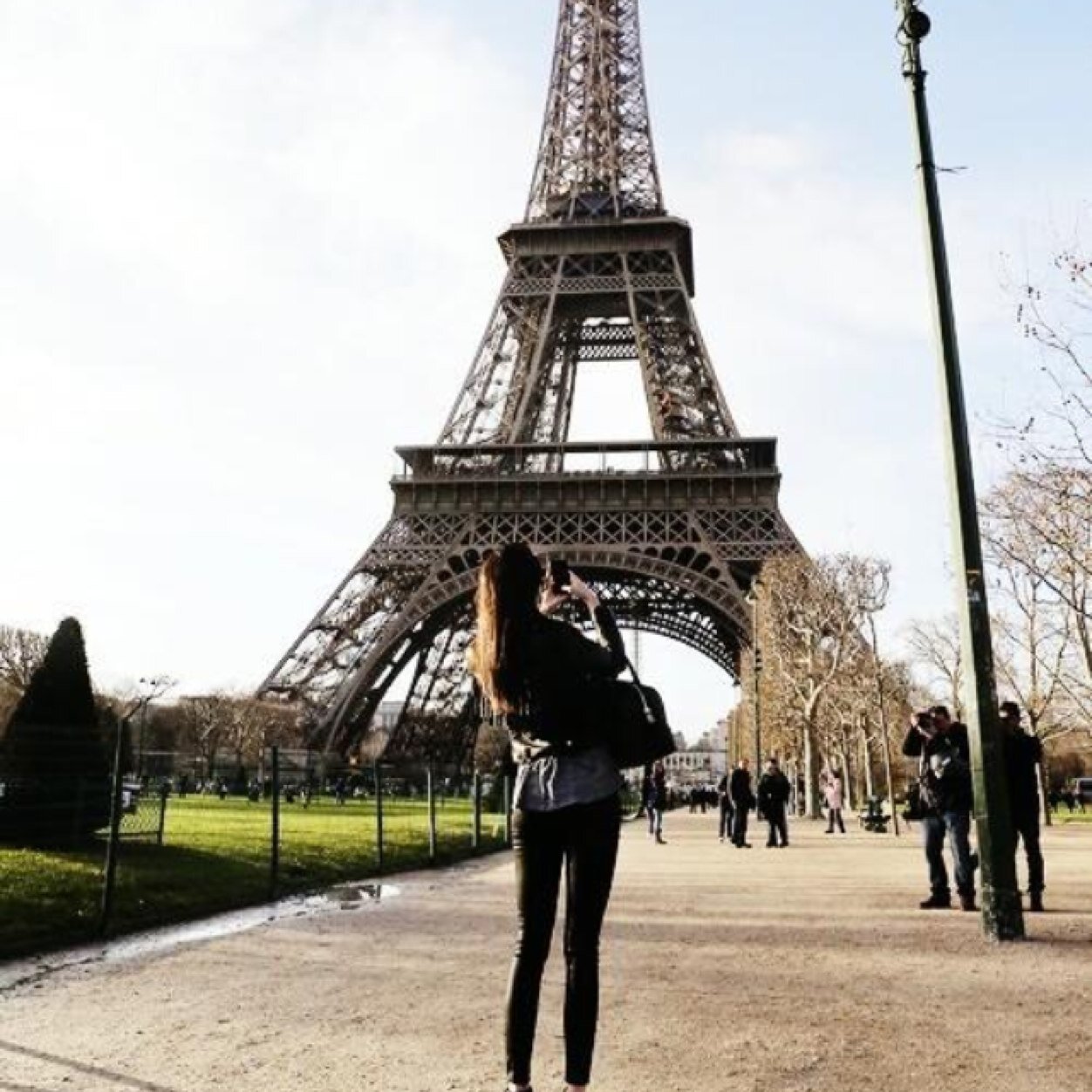 I´m Kendall Jenner,I have 18 years,I live in Calabasas - CA,
I´m single,I have one younger sister.I´m stepsister of Kim Kardashian....