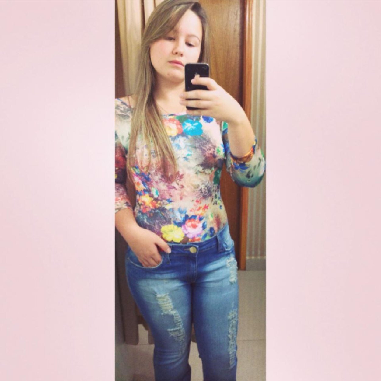 “Quer saber? Abraça o que é teu, abraça o que te faz bem, abraça o que te faz feliz.” =)