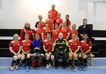 FBCLoisto's profile picture. FBC Loisto, naissalibandyn punainen paholainen. Valmiina kakkosdivariin. Instagram fbcloisto