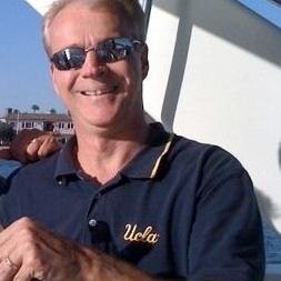 Entrepreneur and co-founder of RealtyU.  Coaching, networking, and marketing makes my day!