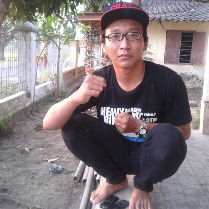 riyantosoekamti's profile picture. Crazy Friends Sragen Shit