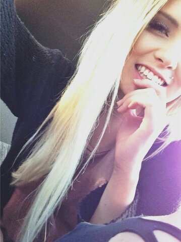 {21♥}.FAKE A SMILE. tú sabes lo que vales, no necesitas demostrar nada a nadie. BR(OK)EN. lo más bonito llega sin ser esperado.#Follow4Follow