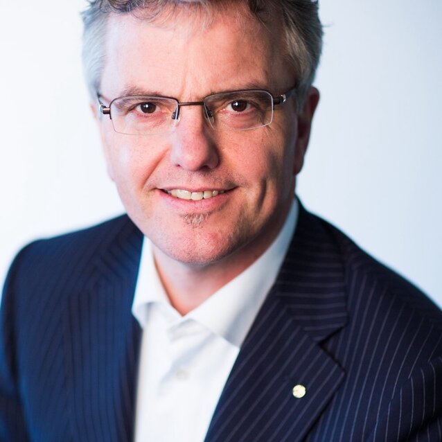 Vader en echtgenoot, ceo Lansigt accountants, WITh accountants, Audit & Co., eVerbinding,Musketier, RA, cpa, motto pred 9:9, micha 6:8