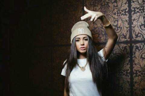 LifeAdvice1012's profile picture. 