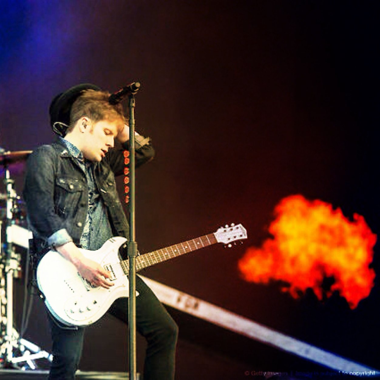 mikaelastump's profile picture. Fall Out Boy | IG: mikaelavstump | Kik: mviennacollins | wattpad: mviennacollins