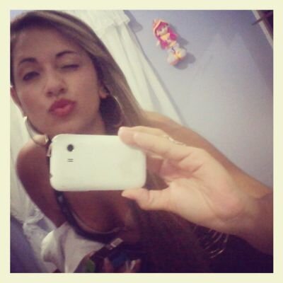 Corinthiana, amO musica eletronica, adoro sair; enfim, amO as coisas boas da vida! AMO mais q tudo na VIDA meu filhote!!!