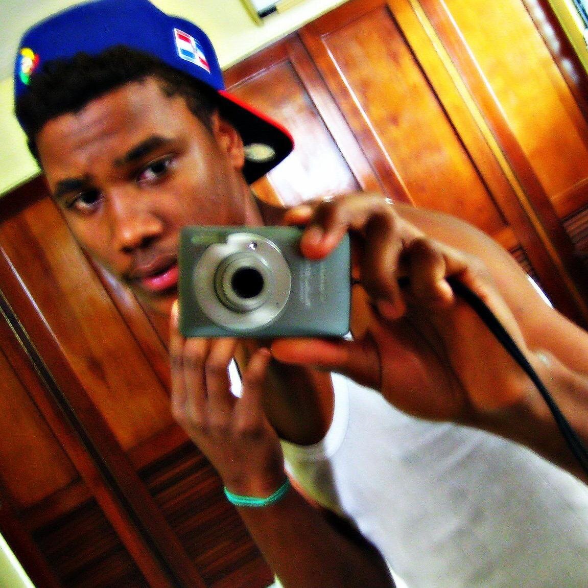huh LoKo EN bAteria (men DRUMSS COVER)