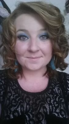 If you can dream it you can achieve it!!!! 
My names Amy 
Im 20 years old
Im currently at university 
I love to sing pobabaly to much!! 3 
And im a bit crazy:D