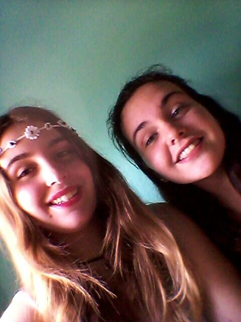 ClaudiaArantxa's profile picture. Claudia and Arantxa, 16. Soon we go to make vidz. Here's  the link of our channel: https://t.co/8H9KE3XzDE :)