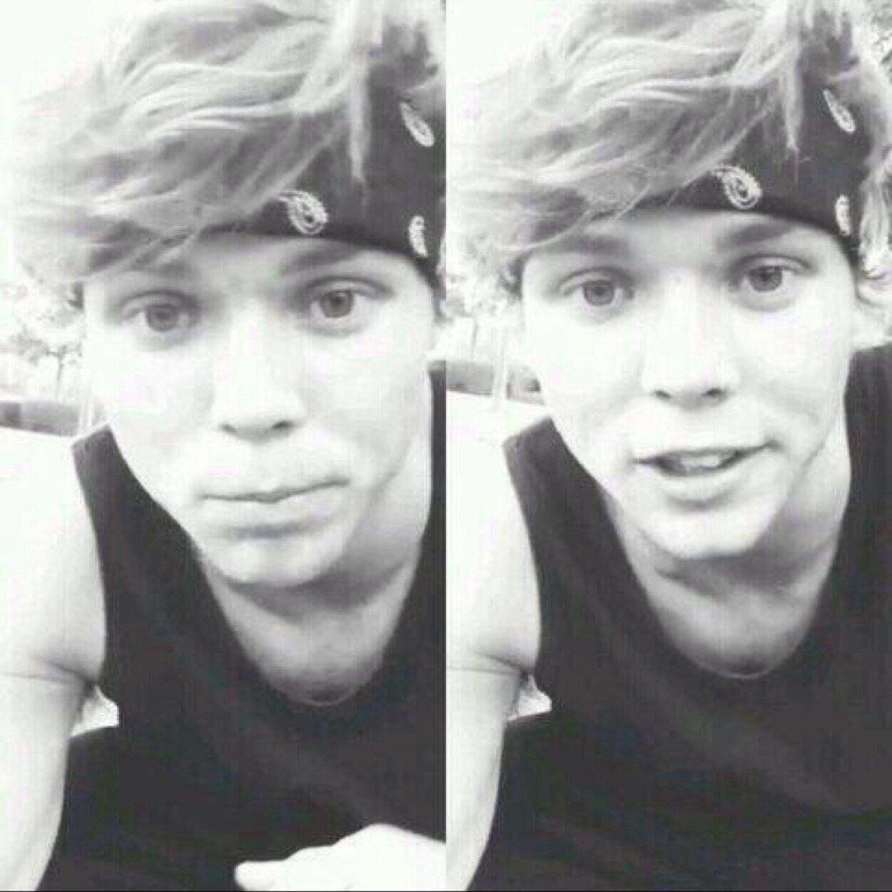 Free follow from @whoaahemmo and @assembling5s0s so follow them and RT https://t.co/vRq0dlpbxc
