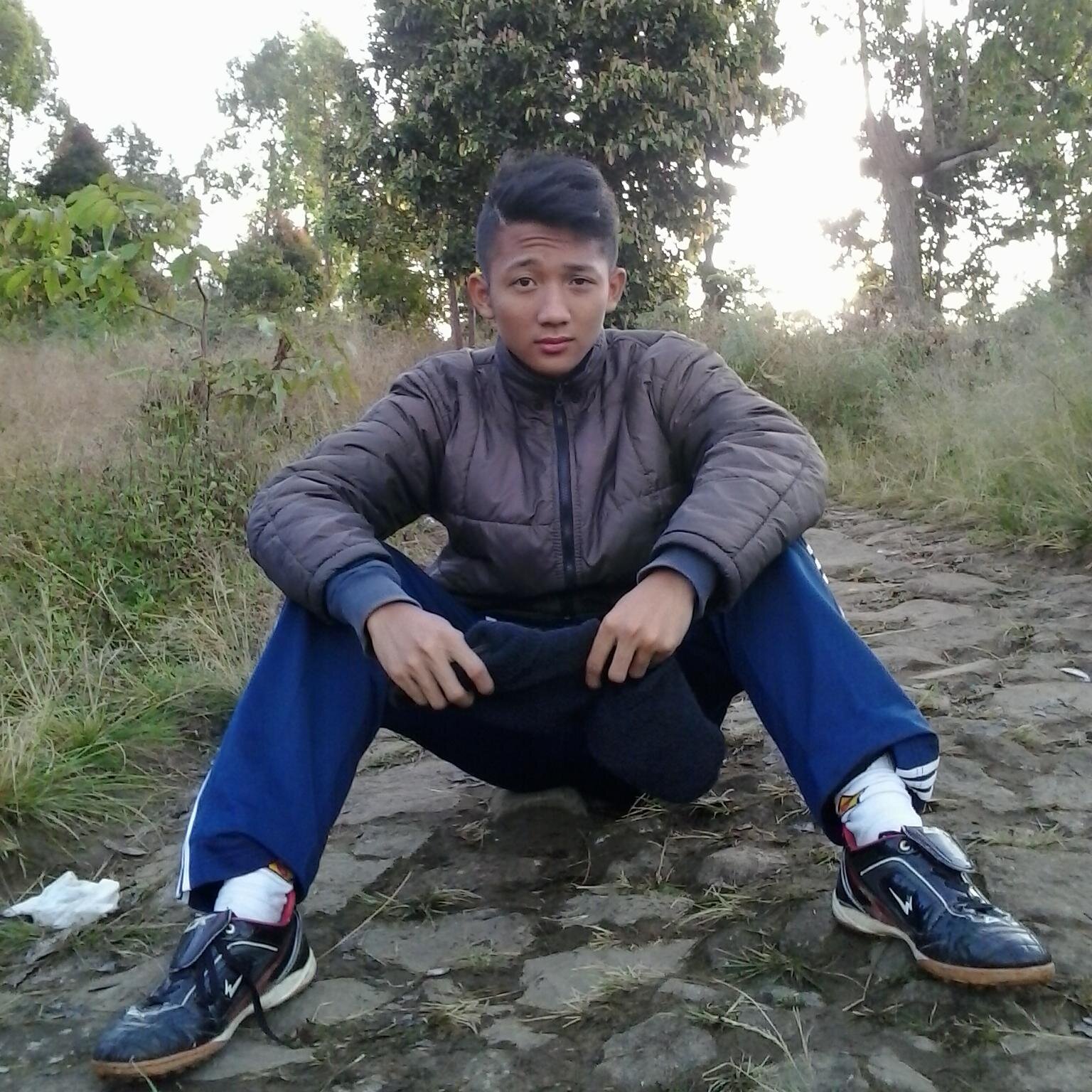 pengen tau bio gue? kita bicarain sambil joging yuk gimana? | Pin : 75B90C32