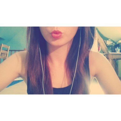 Elisenicolas21's profile picture. 