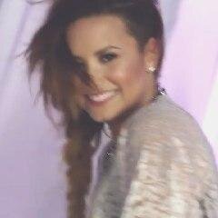 #Disneyler #Jonatic #Smiler #Lovatic #Selenator #Rusher #Jemi #Kogan #Niley #Jelena #Jarlos