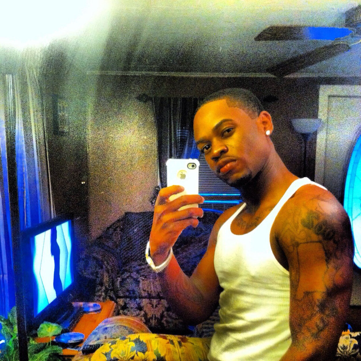 I AM DA REAL @GiJONEZ
