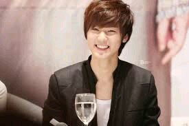 [Failed parody of Minhyuk]