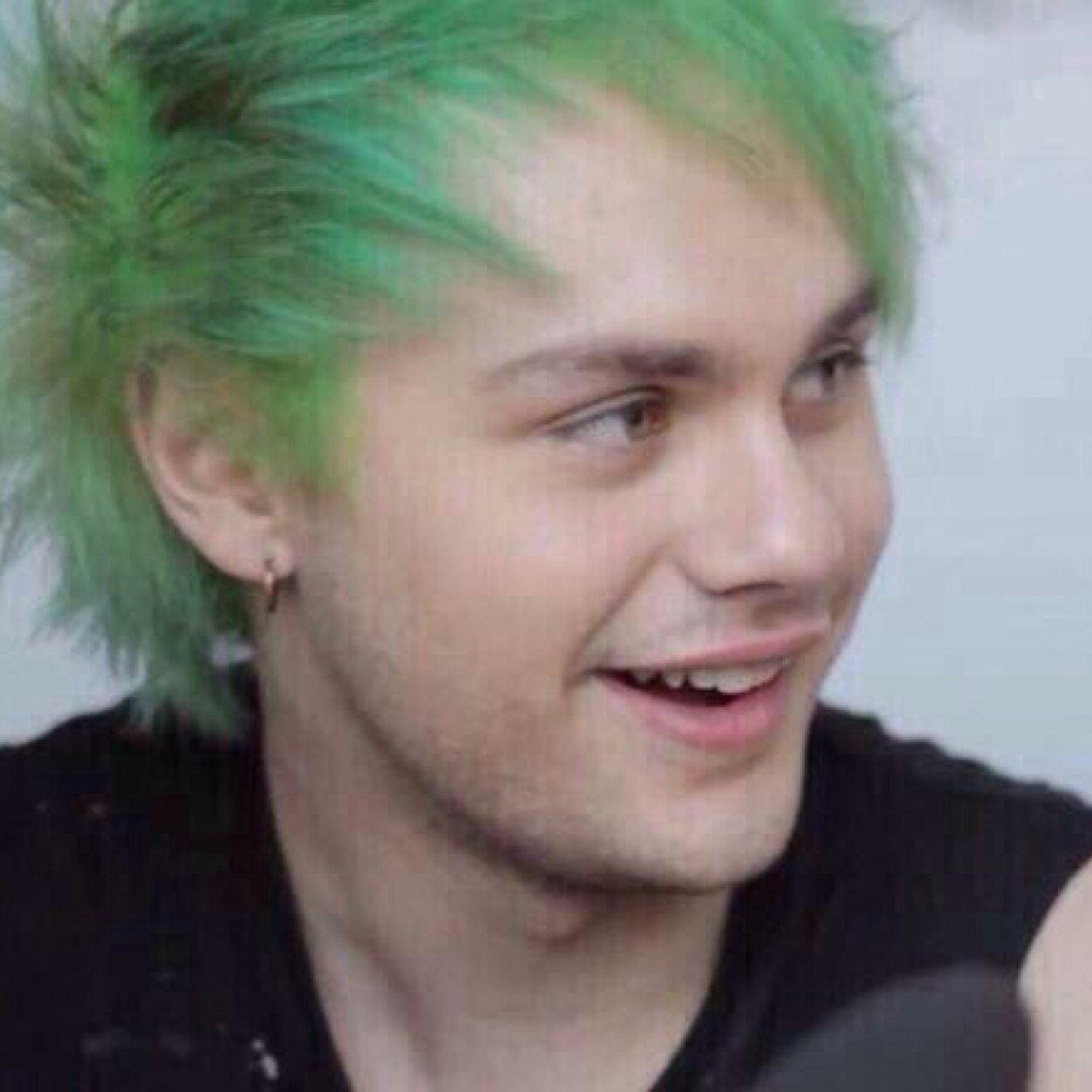 follow @PunkCliffxrddd