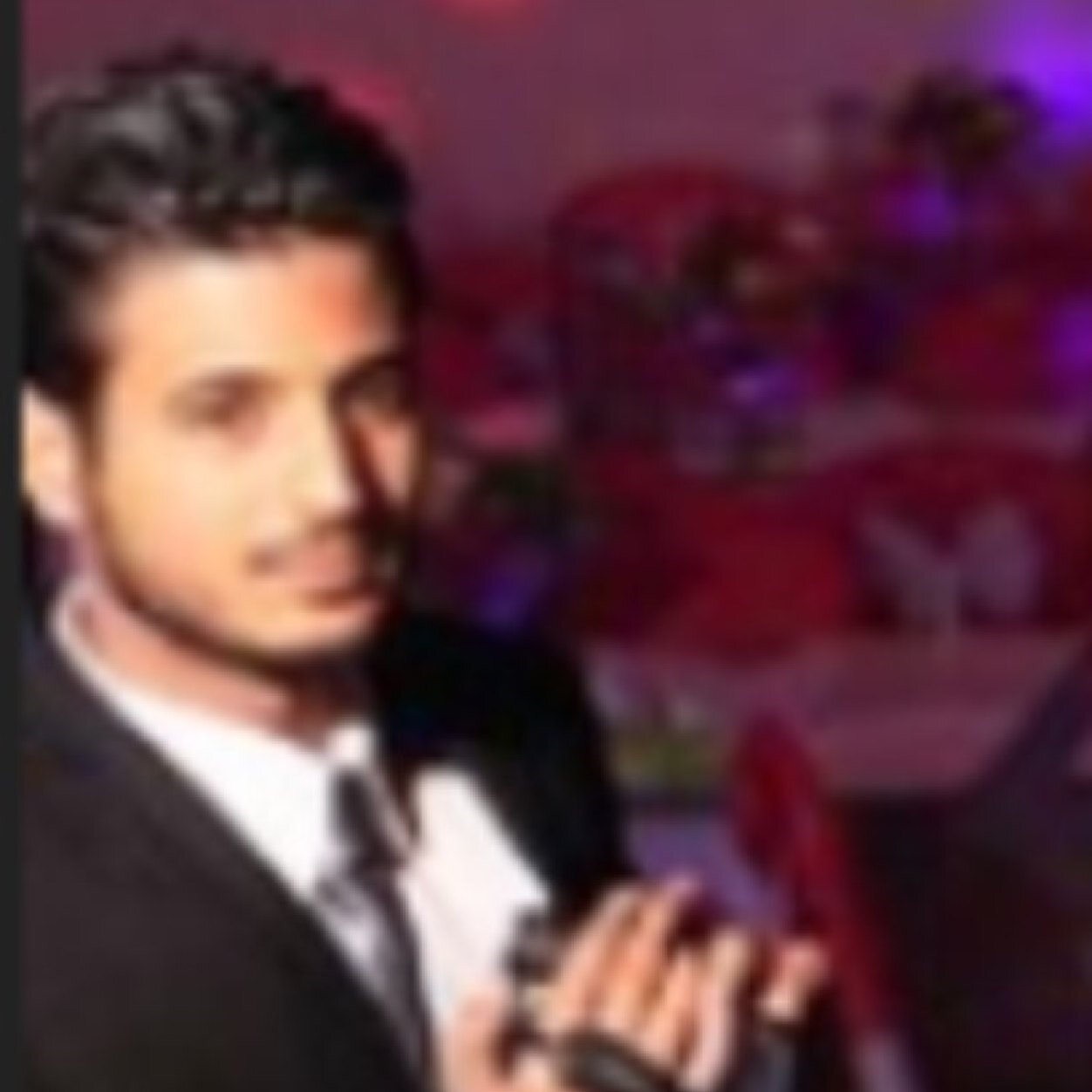 اسمي اموله صف اول متوسط توي داخله احب مؤيد الثقفي واتمني له كل الخير في حياته واتمني يسوي لي فلو ...