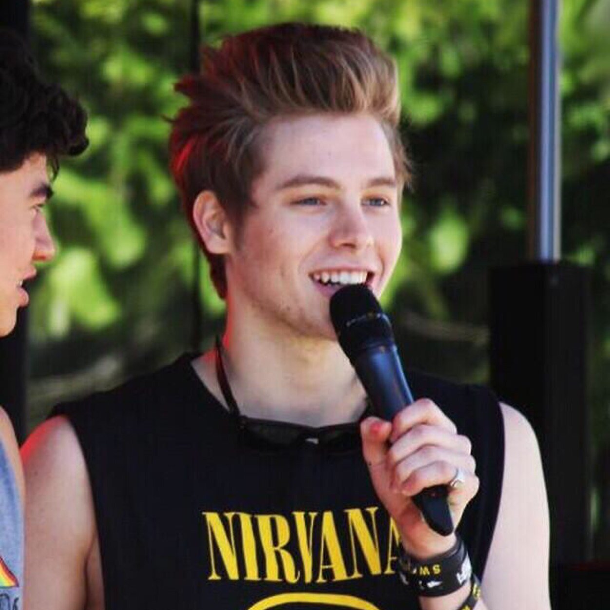 loserboyIuke's profile picture. follow @spellbindluke