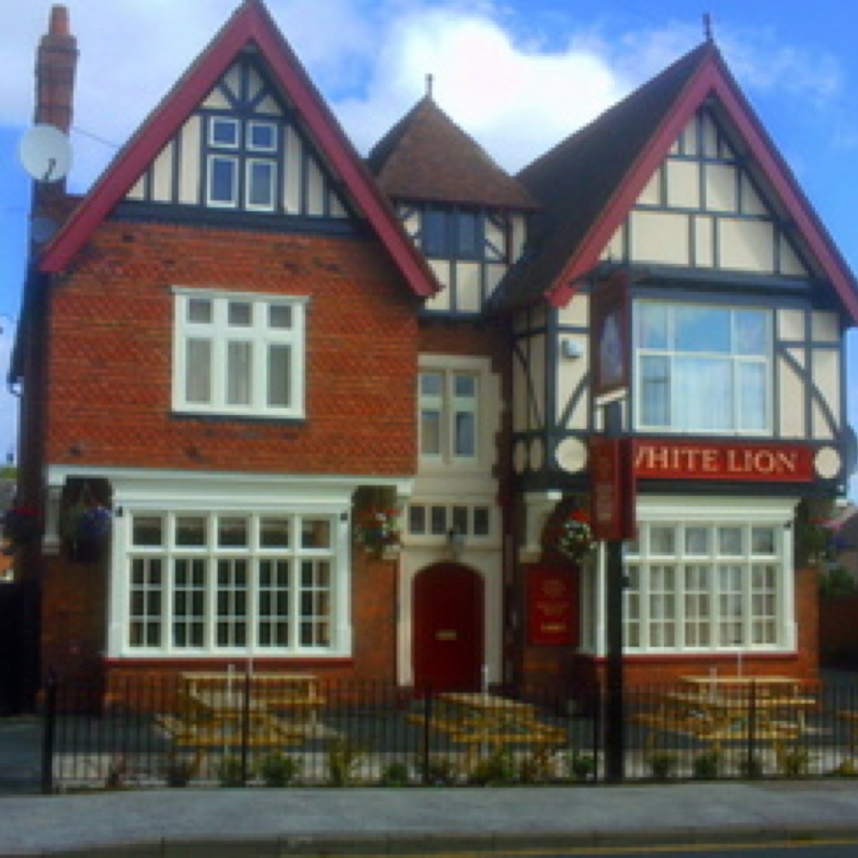 WhiteLion_sford's profile picture. A friendly local pub in Stockingford