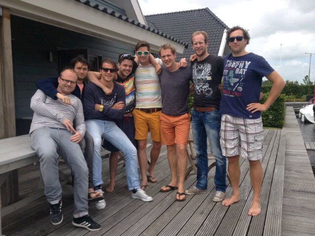Lachend om eigen grappen sinds 2003
