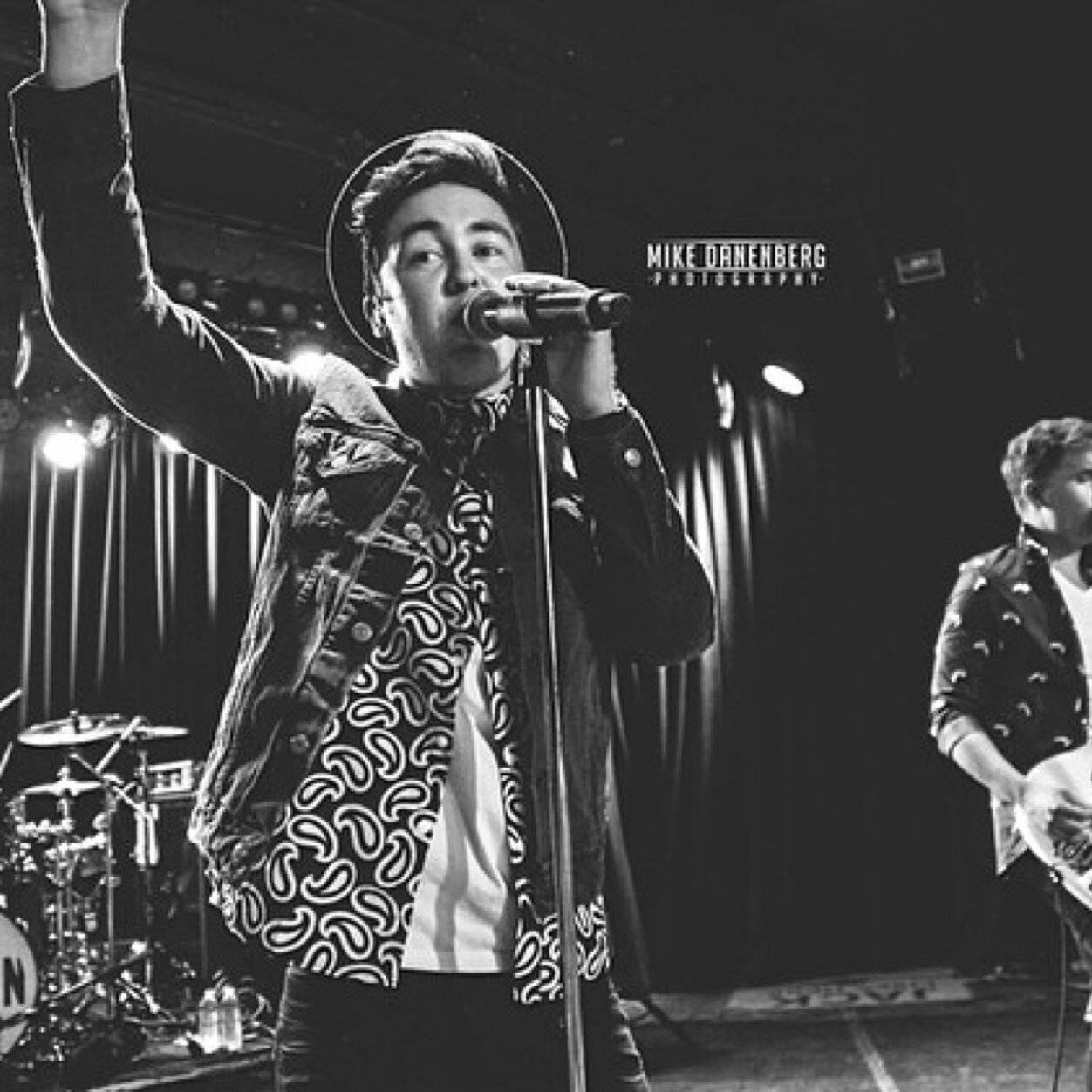 Fan page for the amazing Singer/Actor Jake Roche, Son of Coleen Nolan and Shane Richie :-) Follow him @Jake_Rixton and his amazing band @Rixtonofficial :-)
