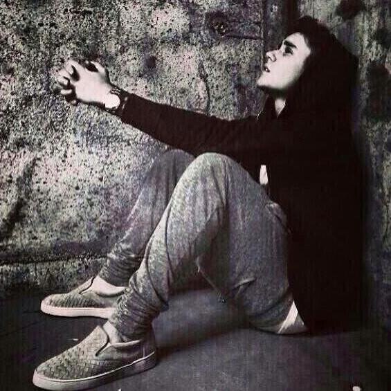 I love U justin not because of your looks because of your magical voice and your clean and sweet heart. you're luv of my life. can't describe my love4U :*