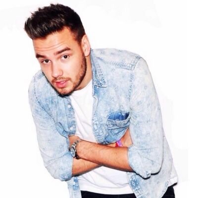 GO FOLLOW @DaCurlyQuiff SHE FOLLOWS BACK! GET HER TO 10K!! (: SHE GAVE U THIS FREE FOLLOW JUST GO FOLLOW HER BACK!