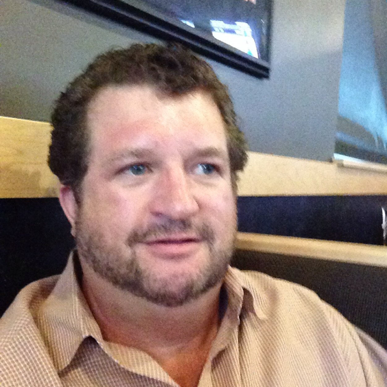 Raised in Nebraska. Been in publishing/marketing business since 1987. Retired in 2014. Now work at a golf course in Dothan Alabama.