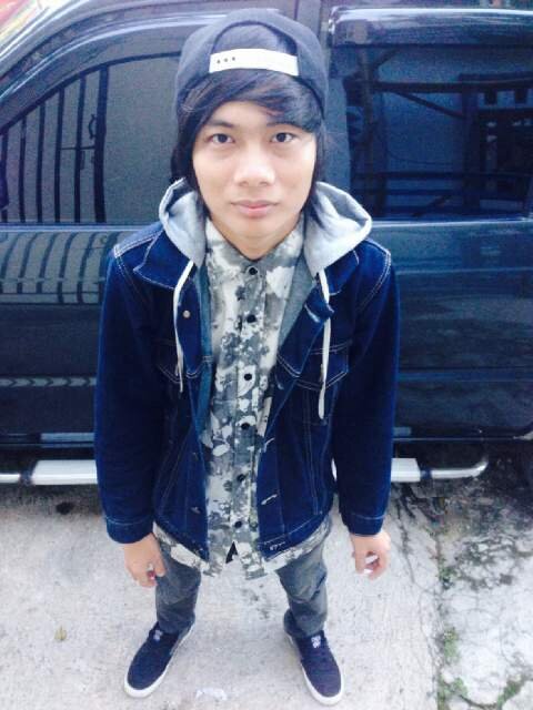 annezxander's profile picture. Guitarist of @band_mosses n solo guitar , song writer , session player , my special one @viinabartlett