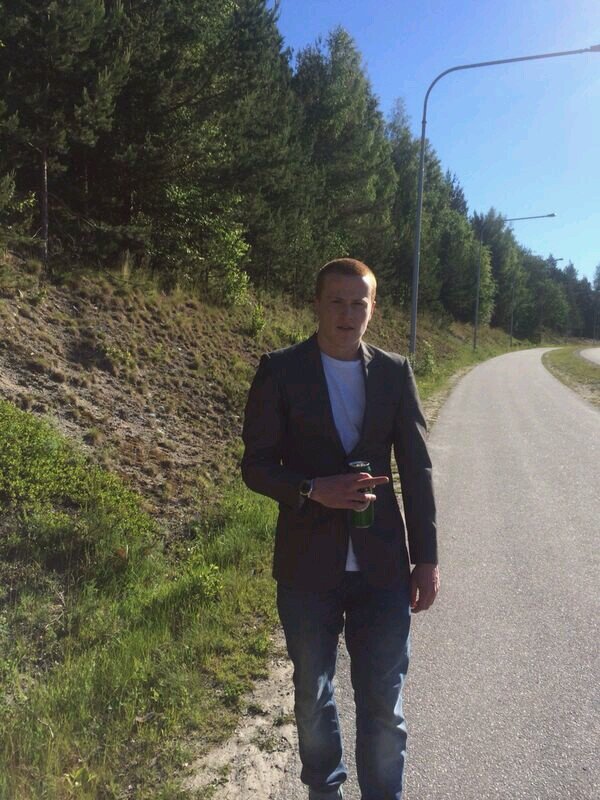 instagram- samwestray