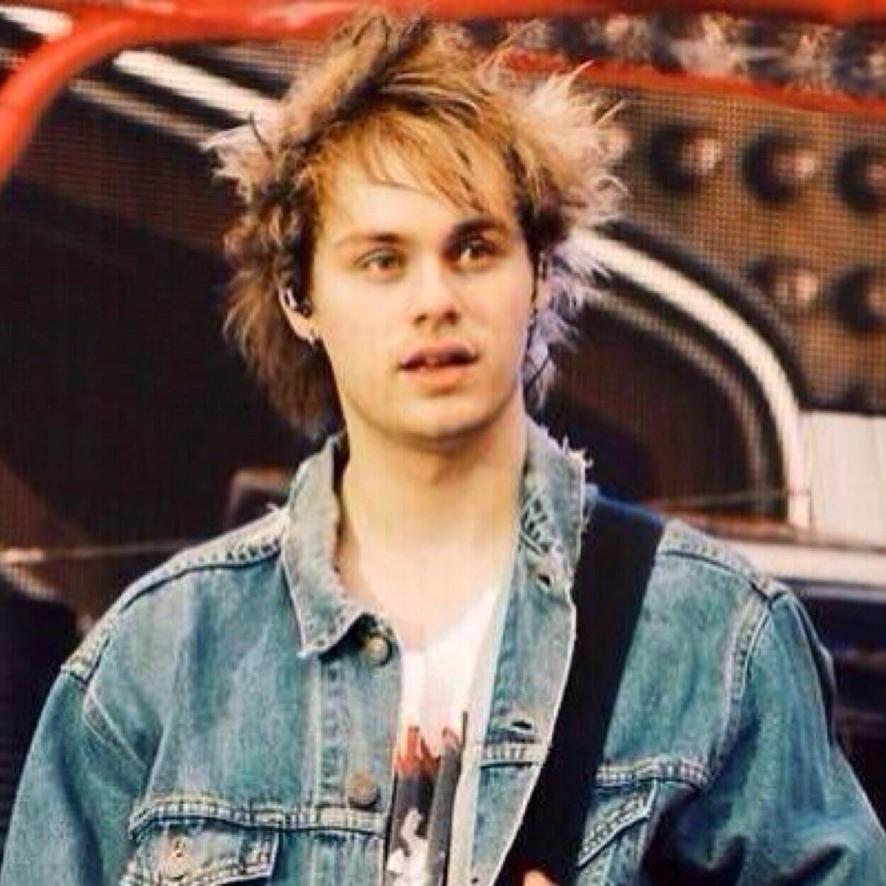 Free follow bc ily follow @confusedmuke