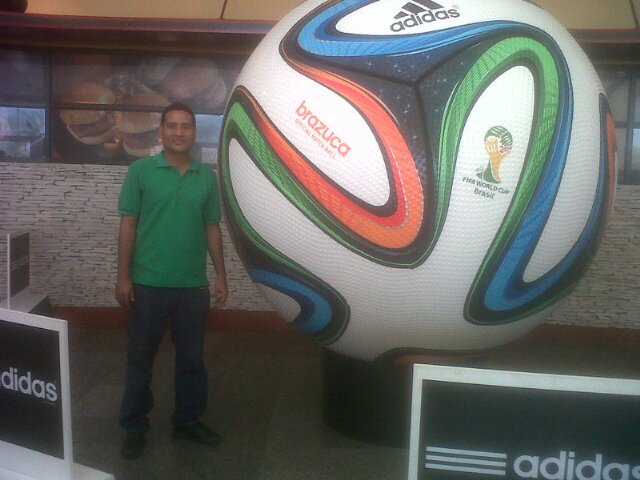 Farmacéutico, Fanático del Fútbol y de mi #Vinotinto del alma #VamosMineros @FutbolVeOficial