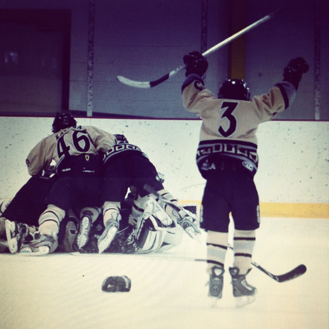 5⃣th grader Hockey is boss la kings rule single pringle lax life --Instagram:reese__beast3 Vine:reesedabeast Kik:reesecarr13