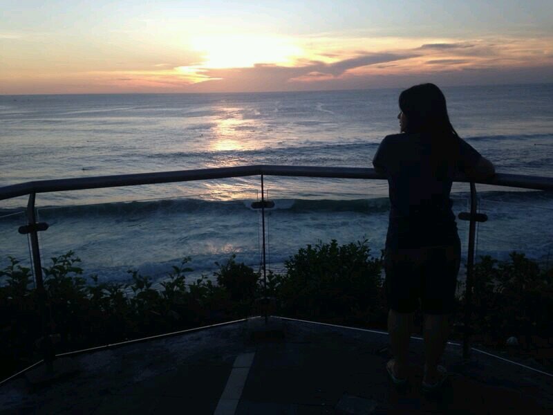 LinliSL's profile picture. Allianz business partner | Moment Indonesia