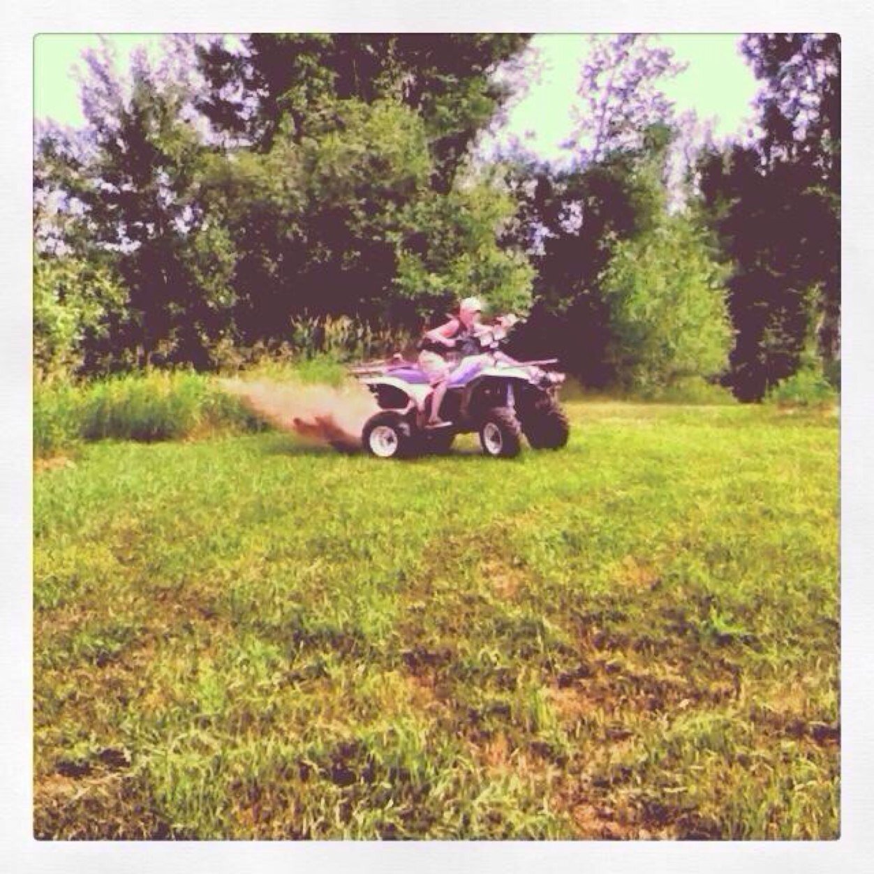 HolmYah's profile picture. 