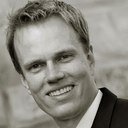 marketer, historian, sports fan, eater. Chicago born, in exile in MN.