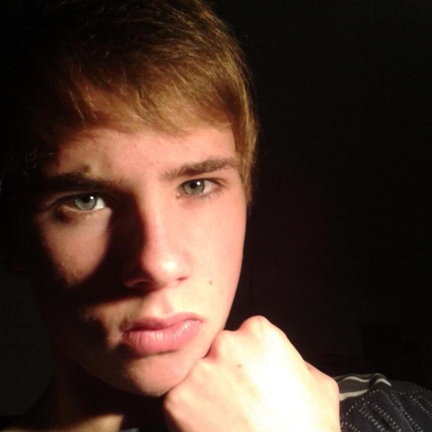 DeSloper's profile picture. 0683574664 nummer