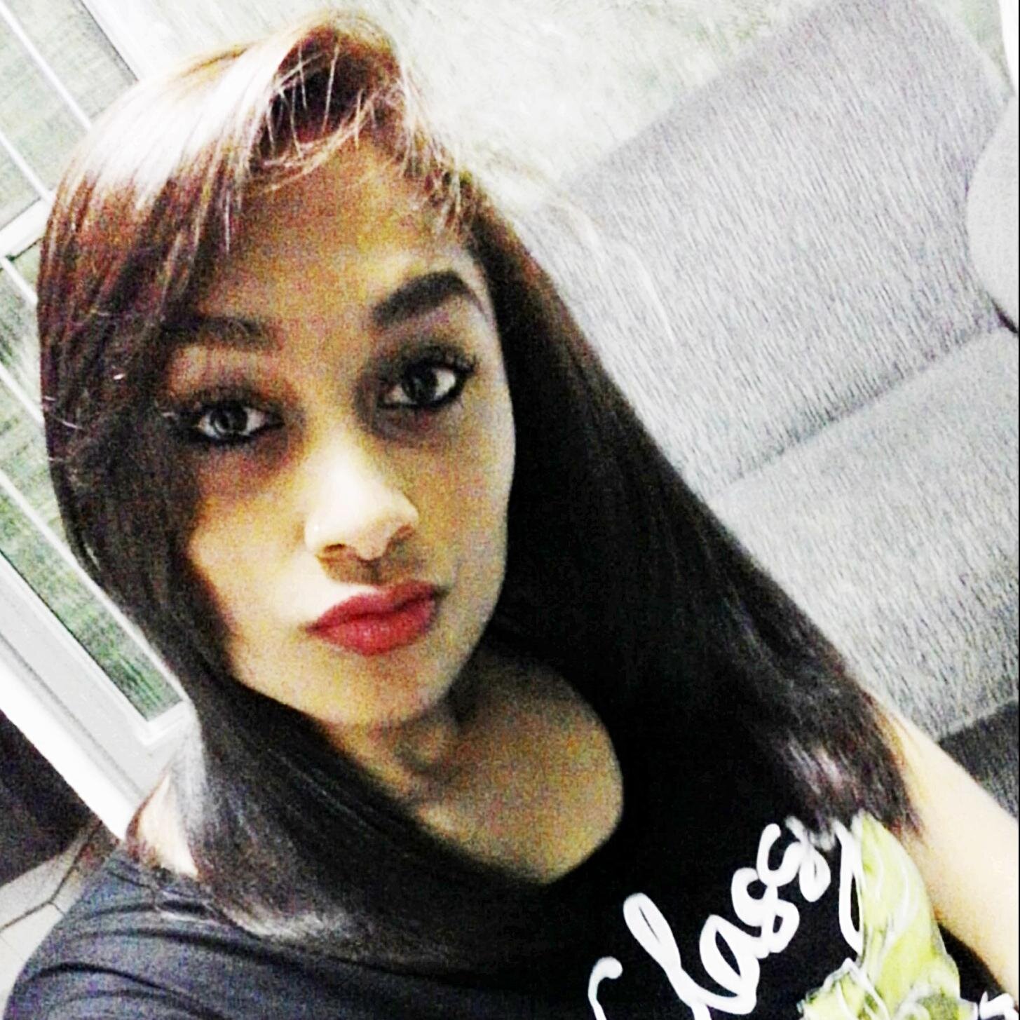'' Sou como você me vê , posso ser leve como uma brisa ou forte como uma ventania,depende de quando voce me ver passar ''  ...