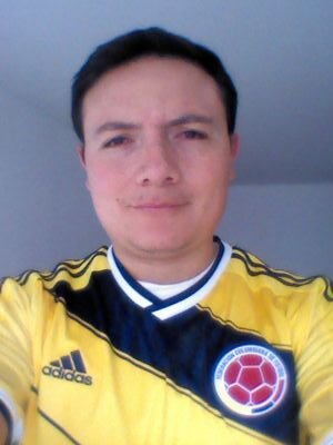 Soy orgullosamente colombiano, hijo de unos padres maravillosos, con pensamiento práctico y ansioso de adquirir conocimiento.